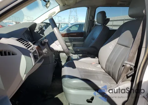 2010 Chrysler Town & Country Touring из США, поврежденный, VIN 2A4RR5DX5AR353160